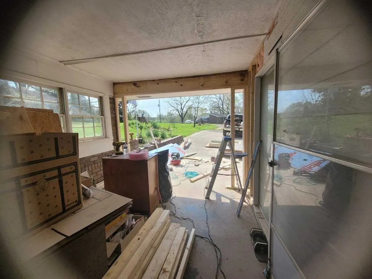 Air movers and dehumidifier for Water Mitigation Services in Ruskin